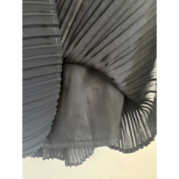 Sold ❌🛍️Vintage Allure Pleated Black Skirt | XL - Picture 3 of 4